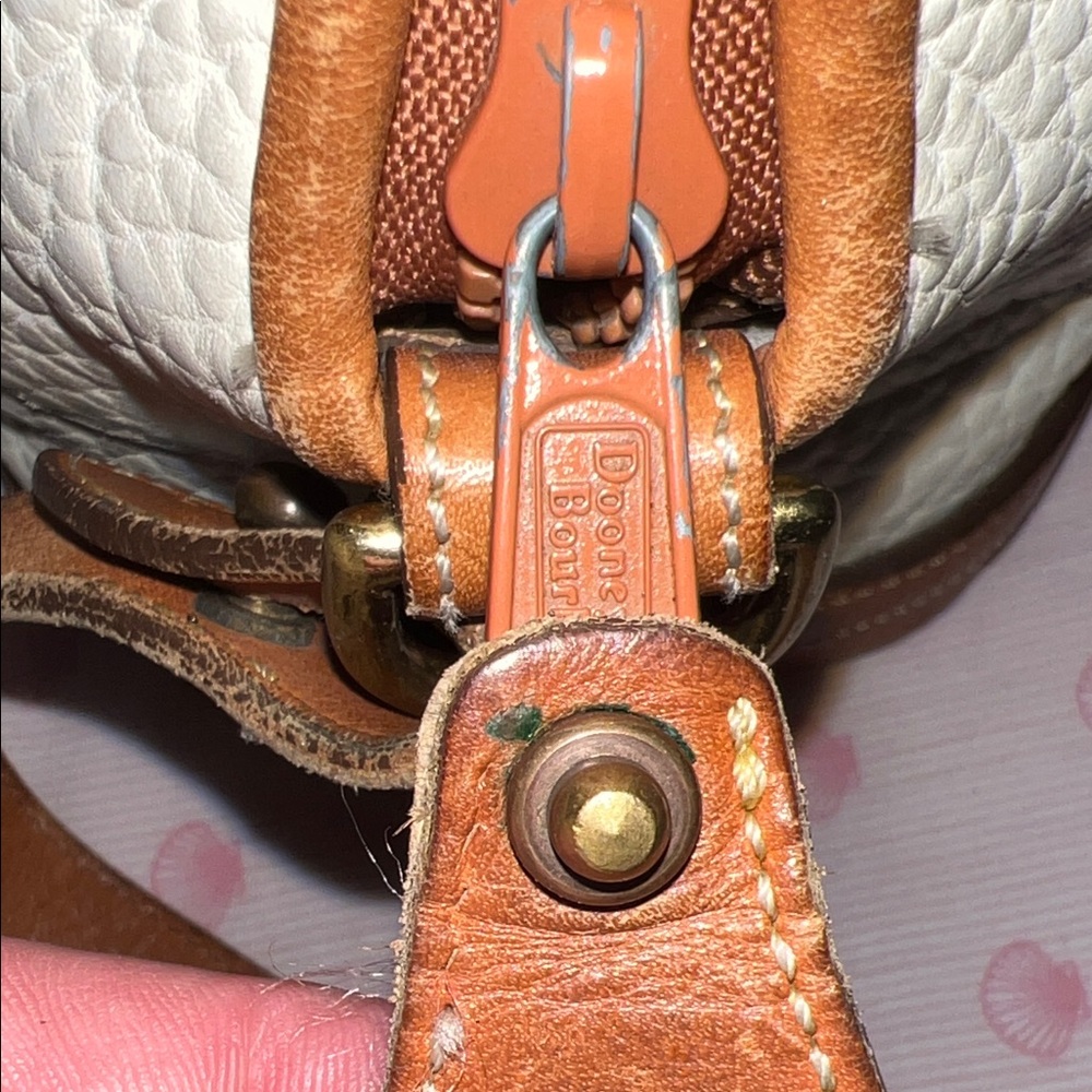 Dooney & Bourke White and Brown Satchel Vintage - Picture 9 of 9